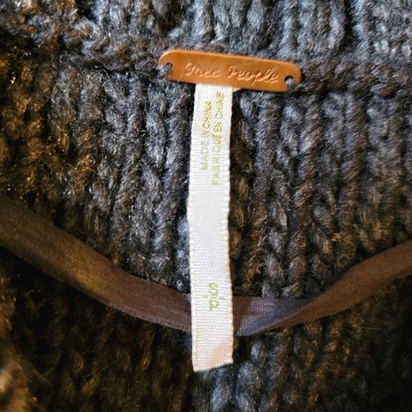 Free People Cable Knit Wool Blend Short Sleeve Sweater | Small | Gray & Blue - Picture 9 of 14